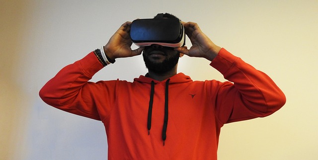 Virtual Reality: Fremtidens underholdning eller en nødvendighed?