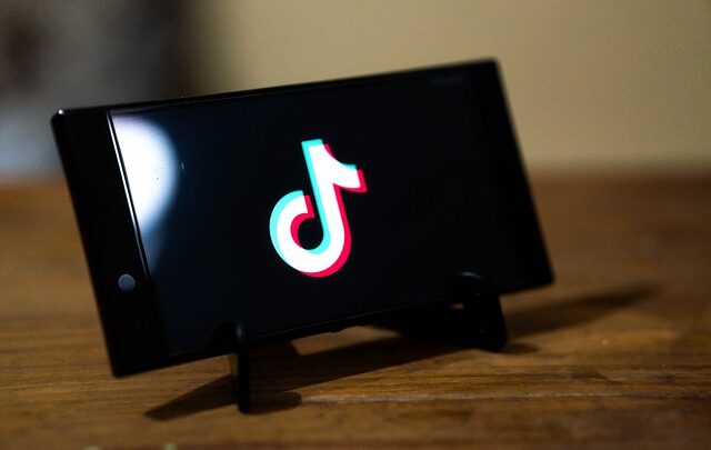 TikTok-publikummet og dets kulturelle påvirkning på ungdommen